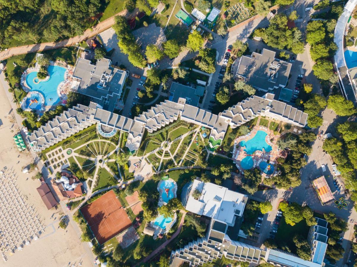 Hotel Laguna Garden Albena Extérieur photo