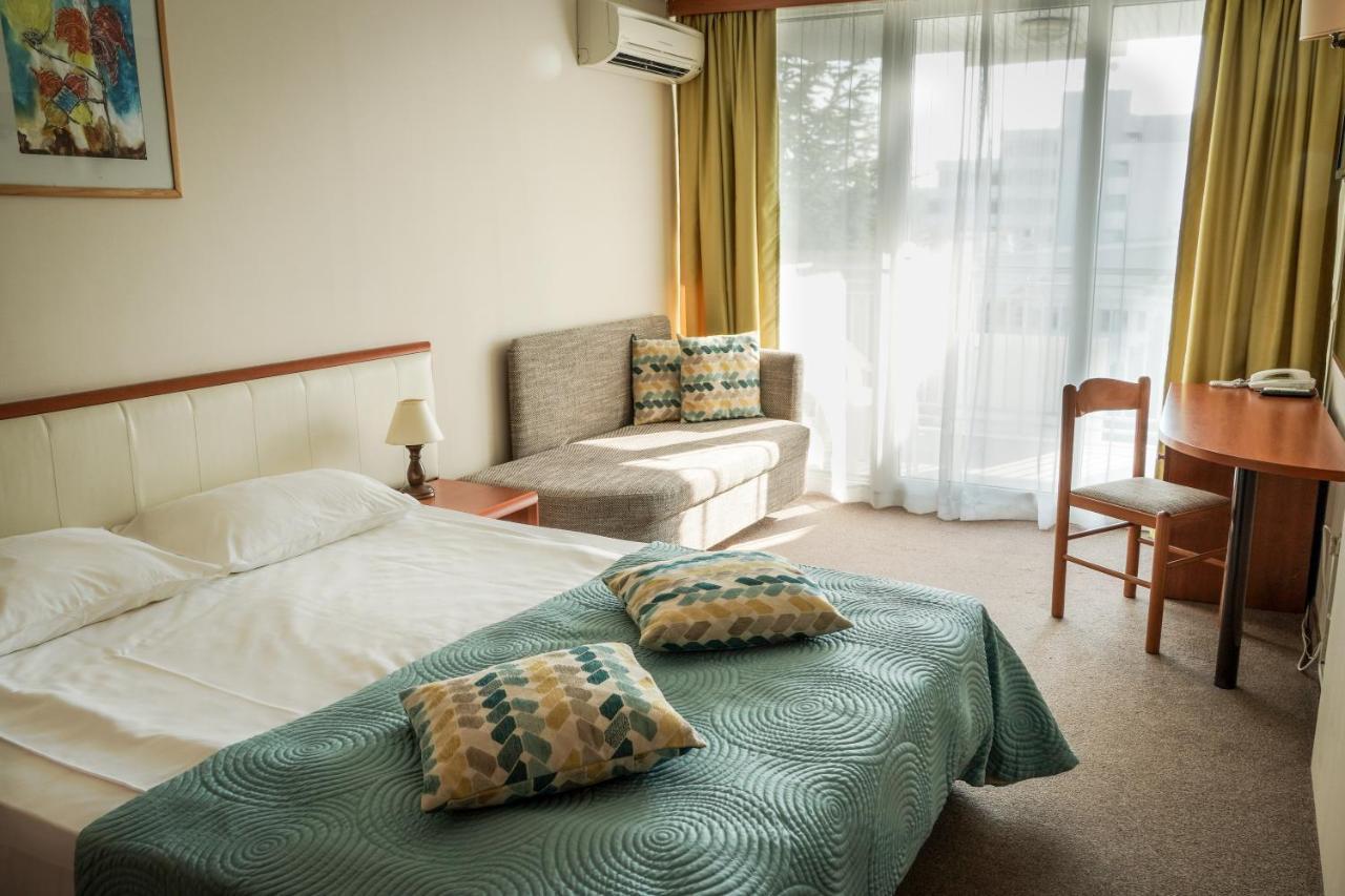 Hotel Laguna Garden Albena Extérieur photo