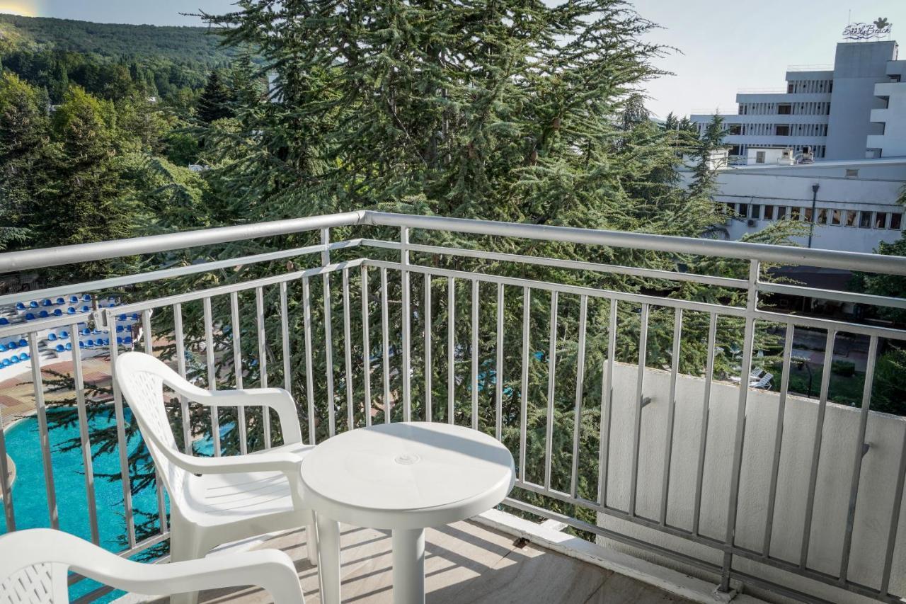 Hotel Laguna Garden Albena Extérieur photo