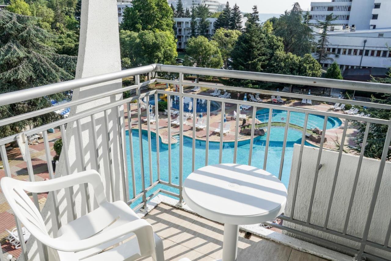 Hotel Laguna Garden Albena Extérieur photo