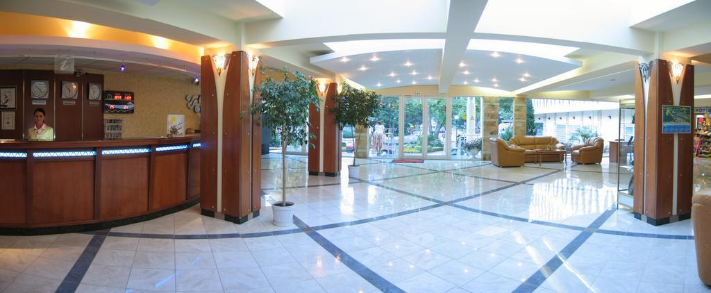 Hotel Laguna Garden Albena Extérieur photo