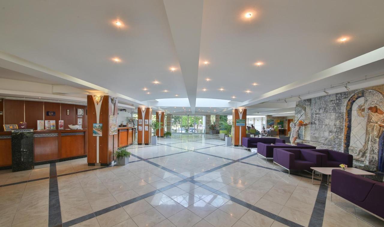 Hotel Laguna Garden Albena Extérieur photo