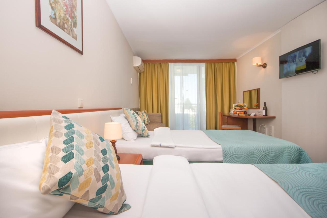 Hotel Laguna Garden Albena Extérieur photo