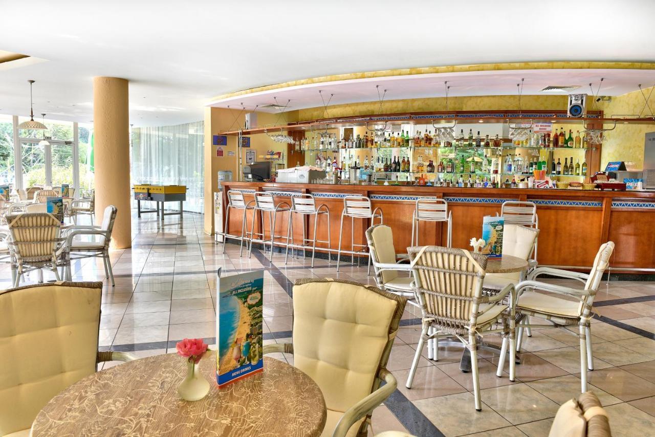 Hotel Laguna Garden Albena Extérieur photo